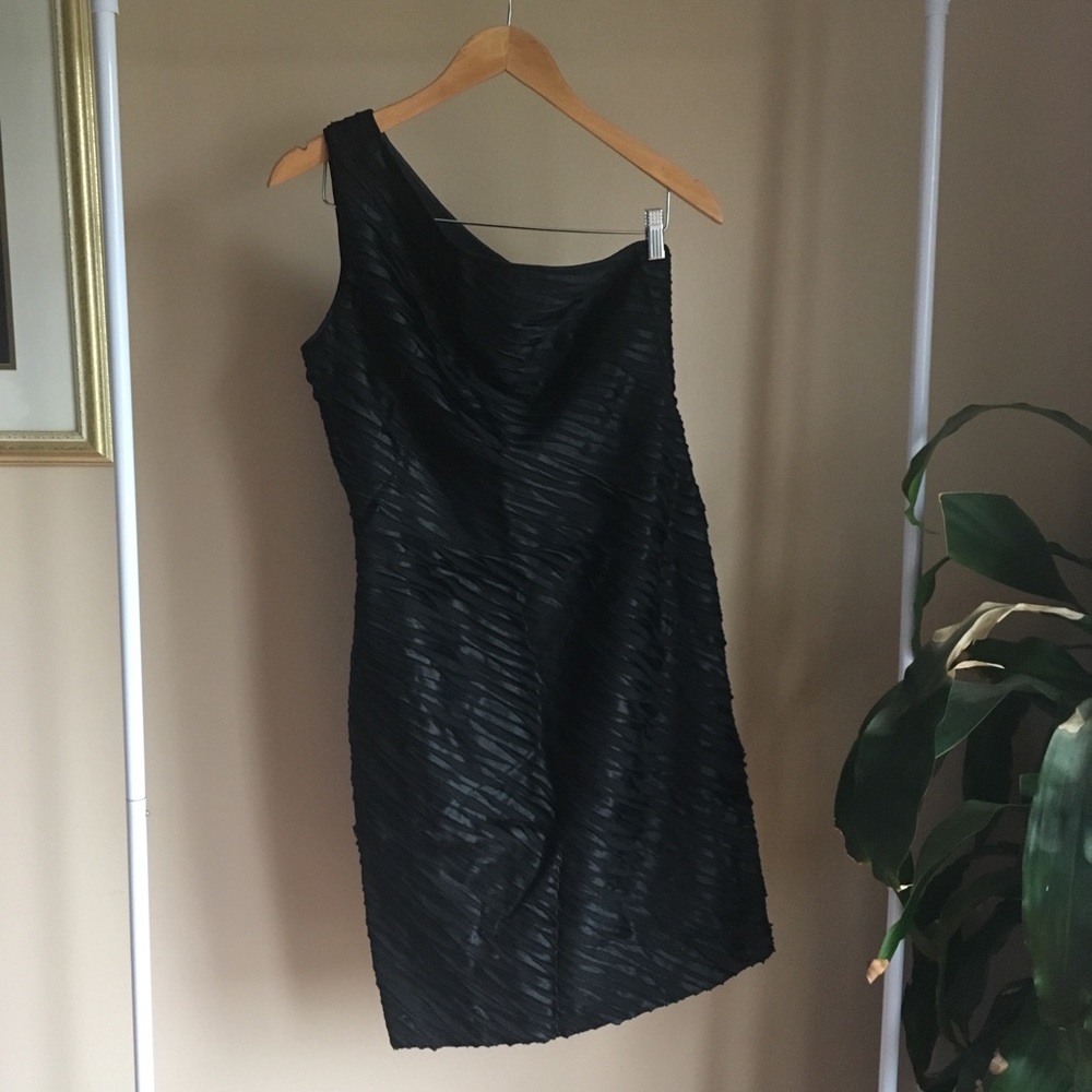 Carmen Marc Valvo Dress
